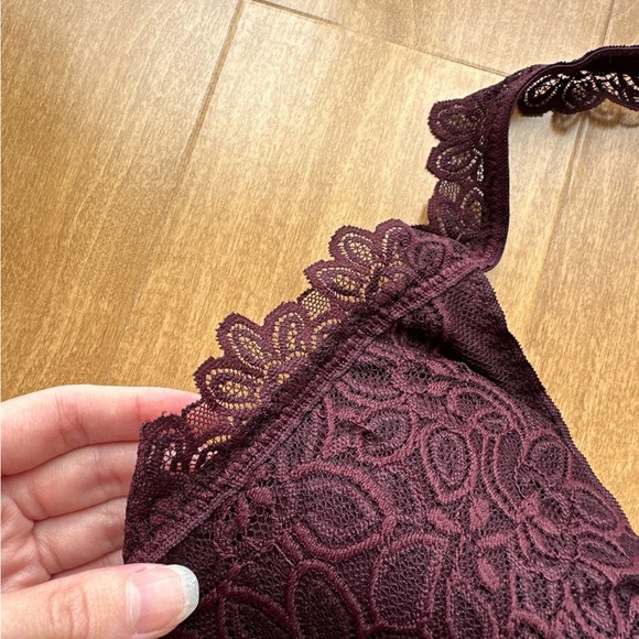 aerie Lace Triangular Halter Bralette - Burgundy, Size Large - Picture 5 of 14